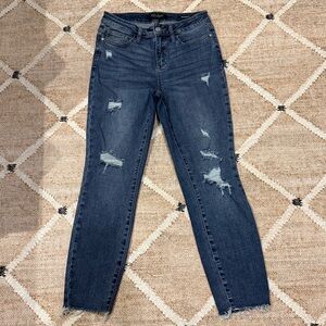 Judy Blue Relaxed Fit distressed jeans size 5/27 GUC